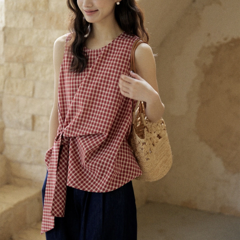 Retro Red Plaid Sleeveless Shirt for Women, Summer Design with Tie-Up Twist Waist Vest Top