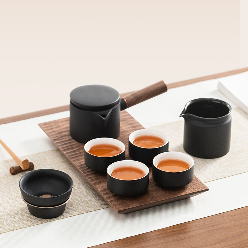 Juego de té de olla lateral Tao Runhui Un juego completo de juego de viaje simple chino Juego de té al por mayor de stock para el hogar