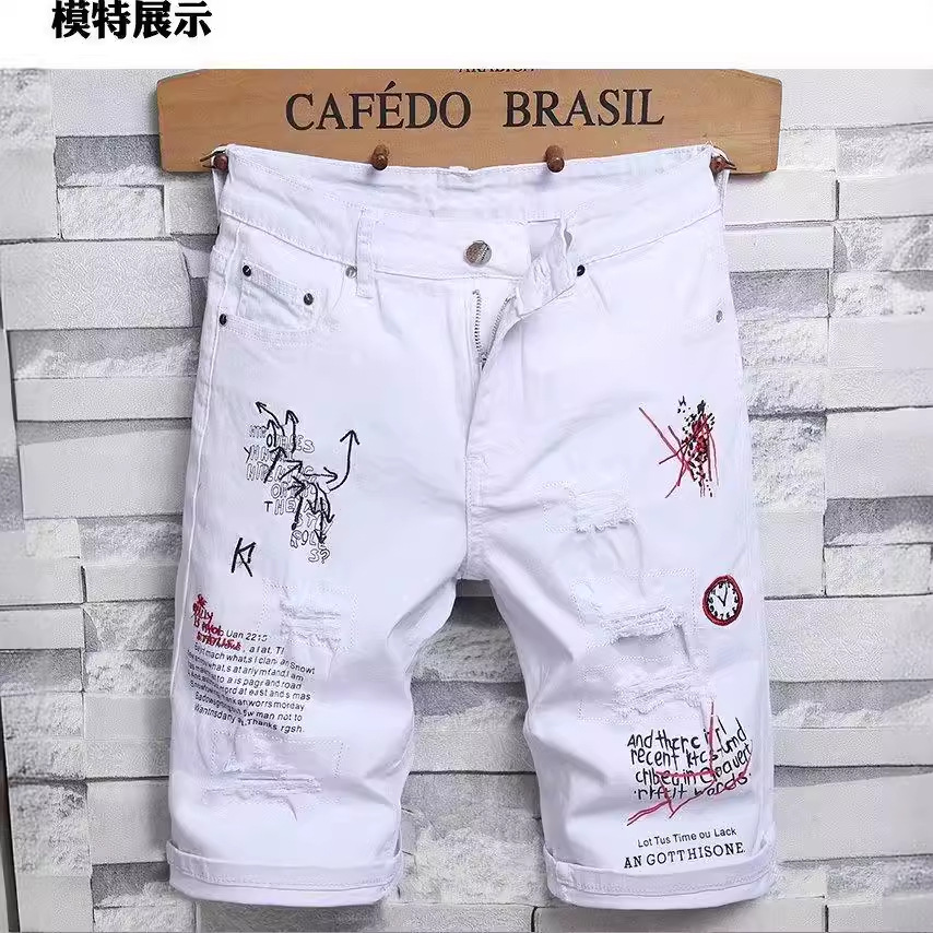Men's white ripped jeans, loose fit, casual style, new summer 2024 style, five-point pants, men's shorts, trendy mid-length pants.