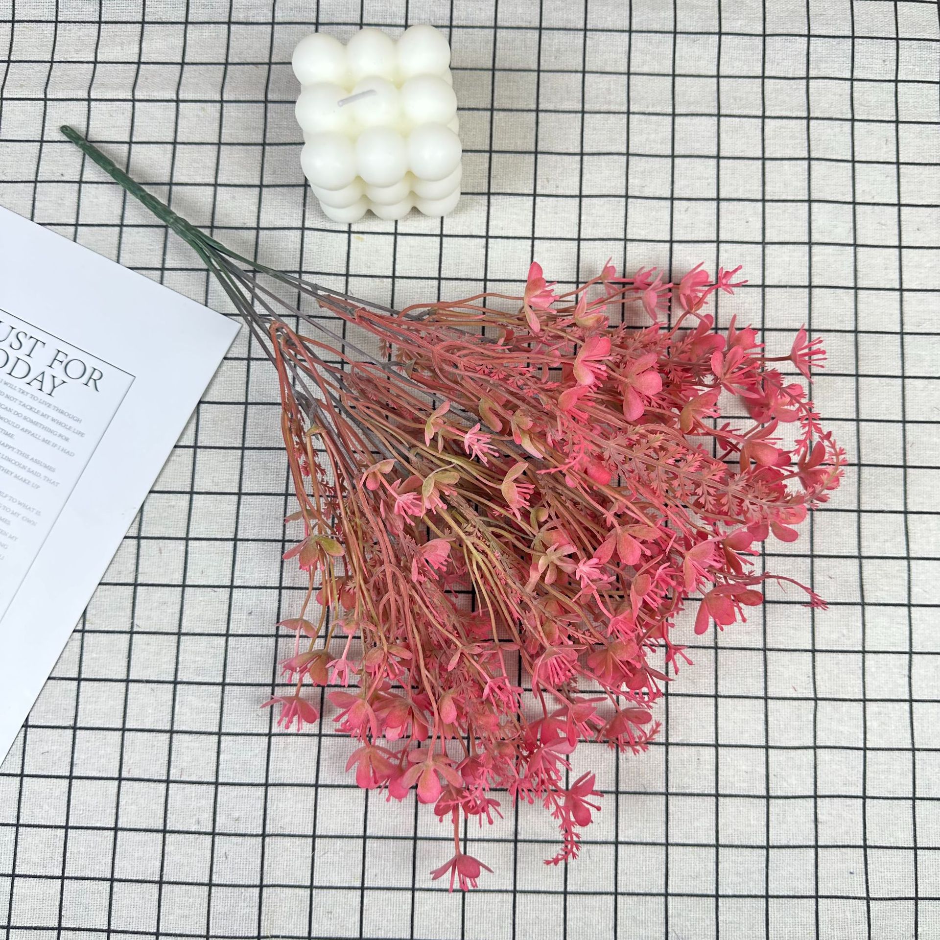 녹색 식물 다섯잎 클로버-로즈 레드의 시뮬레이션 묶음