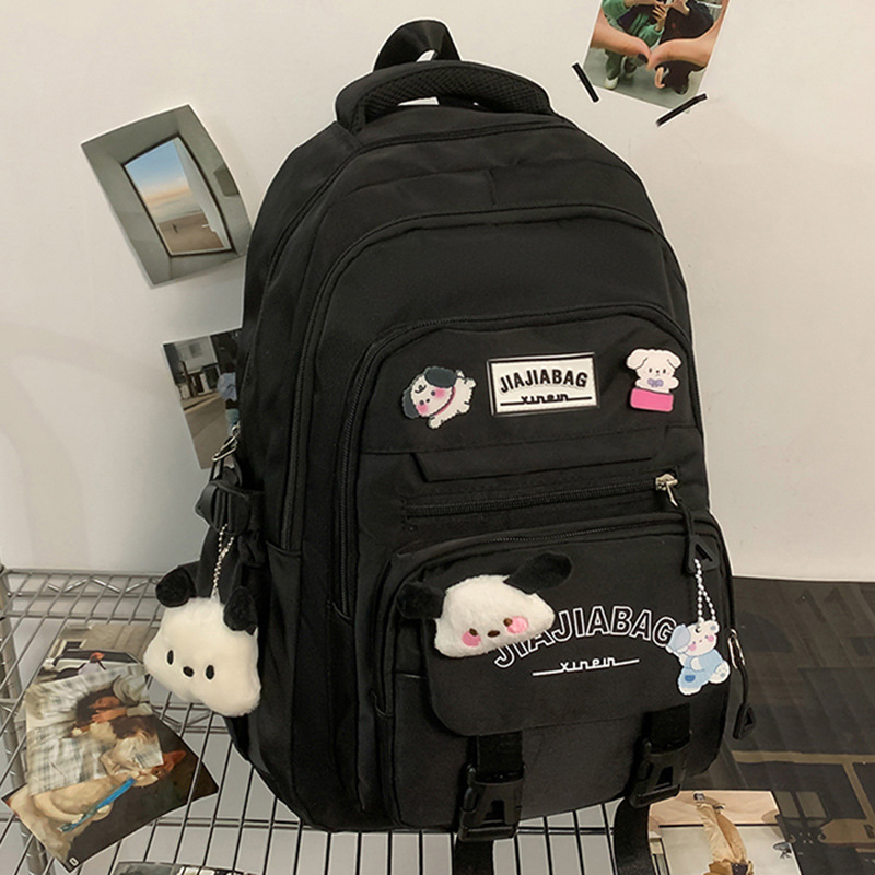 검은색 이중 어깨끈, 배지 3개 + 홍당무 강아지 + 검은 귀 강아지 펜던트