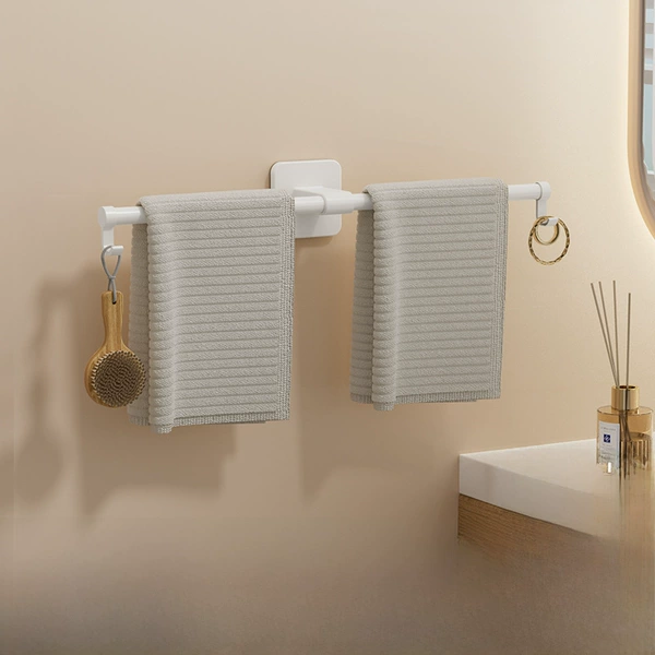 White towel, 40cm