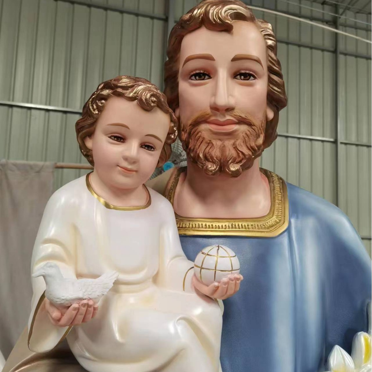 210cm José abraza a un niño santo adornos mirando estatuas de fibra de vidrio decoración de la iglesia 200 - 220