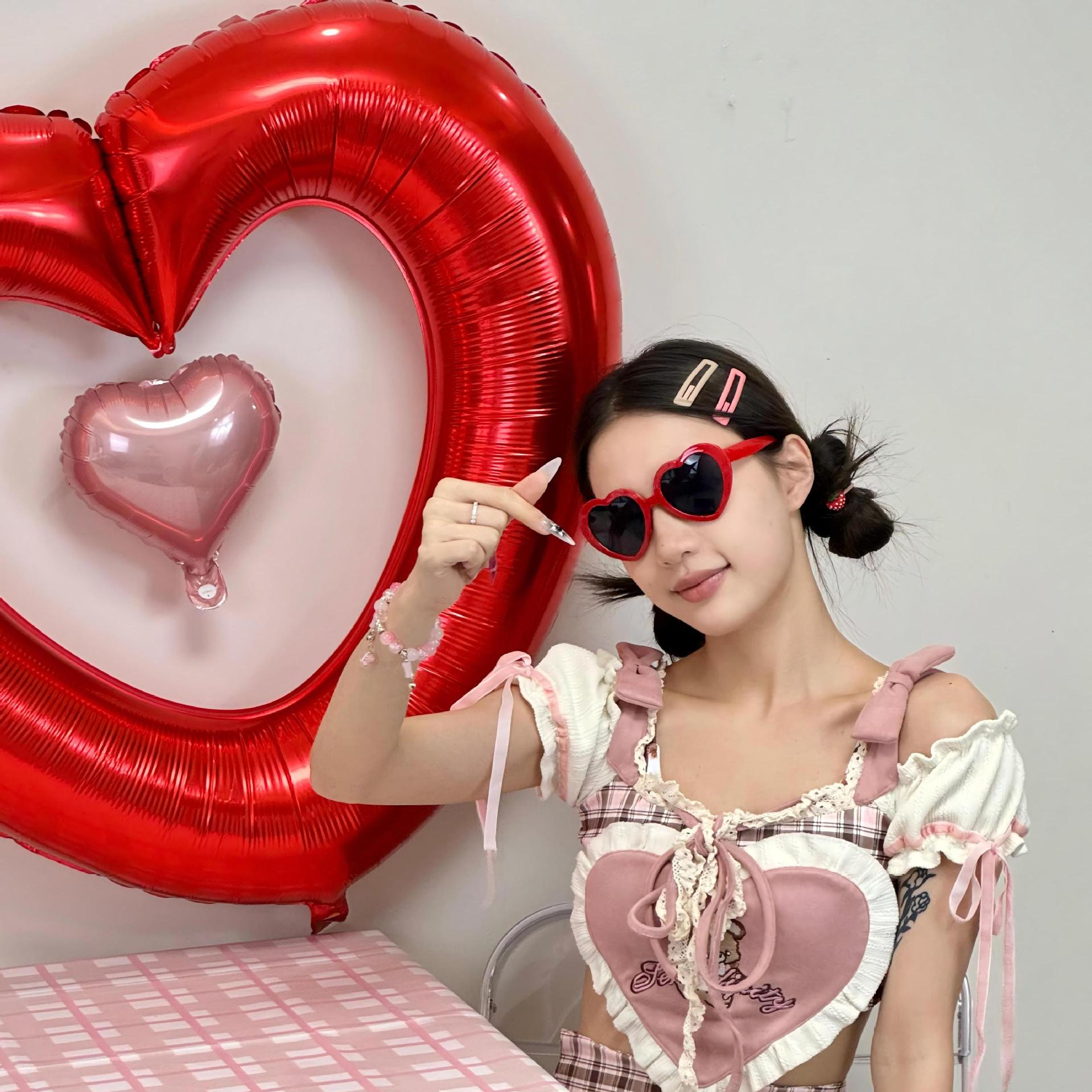 Gafas de Sol para Fiesta con Forma de Corazón 14.3x6 cm de Plástico y AC, Decorativo, para Fiestas y Moda