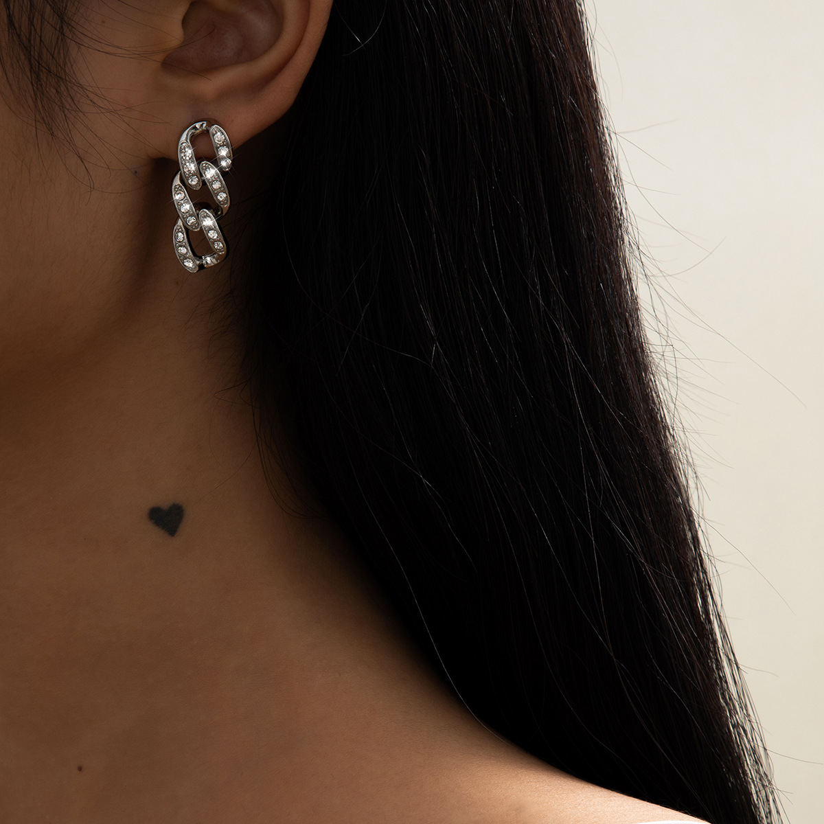 Simple Diamond Chain Earrings display picture 5