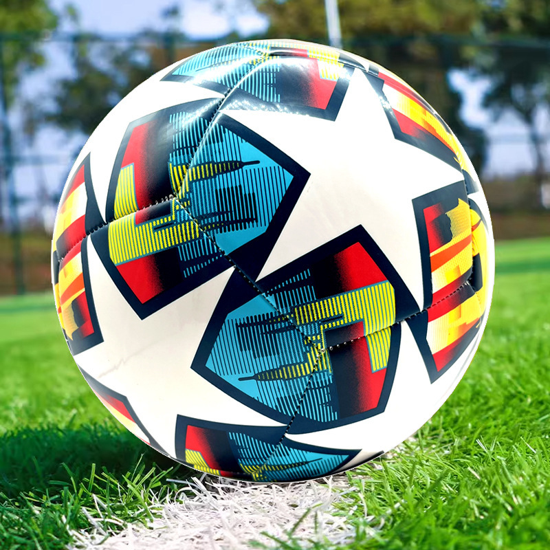 Balón de fútbol cosido a máquina de PVC estándar n.° 5 para entrenamiento deportivo escolar, balón de fútbol cosido a máquina de TPU n.° 5 para personalización de fútbol juvenil.