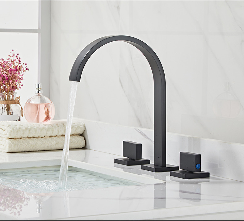 Waterfall Faucet Image 9