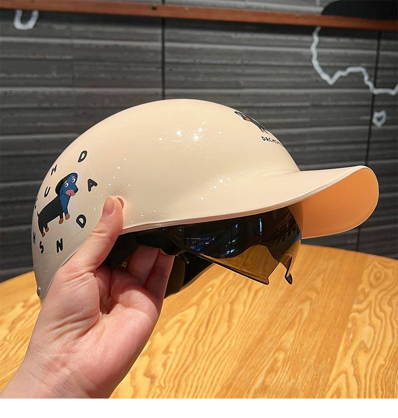 Cute Cartoon Safety Helmet for Women, New National Standard 3C Electric Vehicle Helmet, Sun Protection Motorcycle Helmet