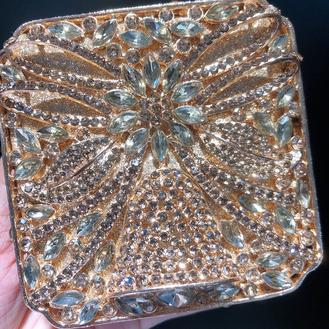 * Nuevo paquete de cena de diamantes transfronterizo caja cuadrada llena de diamantes bolso de mano bolso de diamantes perforado bolso de piedra