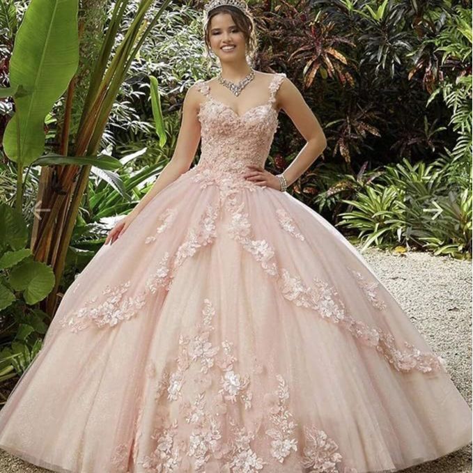 Vestido de comercio exterior, nuevo estilo de verano 2026, vestido de novia princesa de ensueño con temperamento, cuello en V, vestido abullonado, venta al por mayor transfronteriza.