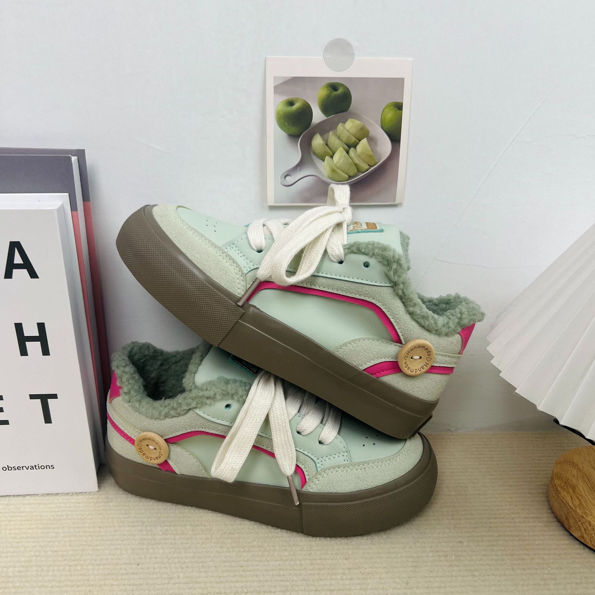 Nicho ins diseño zapatillas de deporte de las mujeres 2023 Otoño Nuevo Maillard low-top de color a juego con cordones de todo fósforo zapatos Casuales