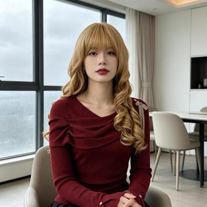 Wig for women with air bangs, light golden Roman curls, retro spiral long curls, popular for photoshoots Wig for women with air bangs, light golden Roman curls, retro spiral long curls, popular for photoshoots