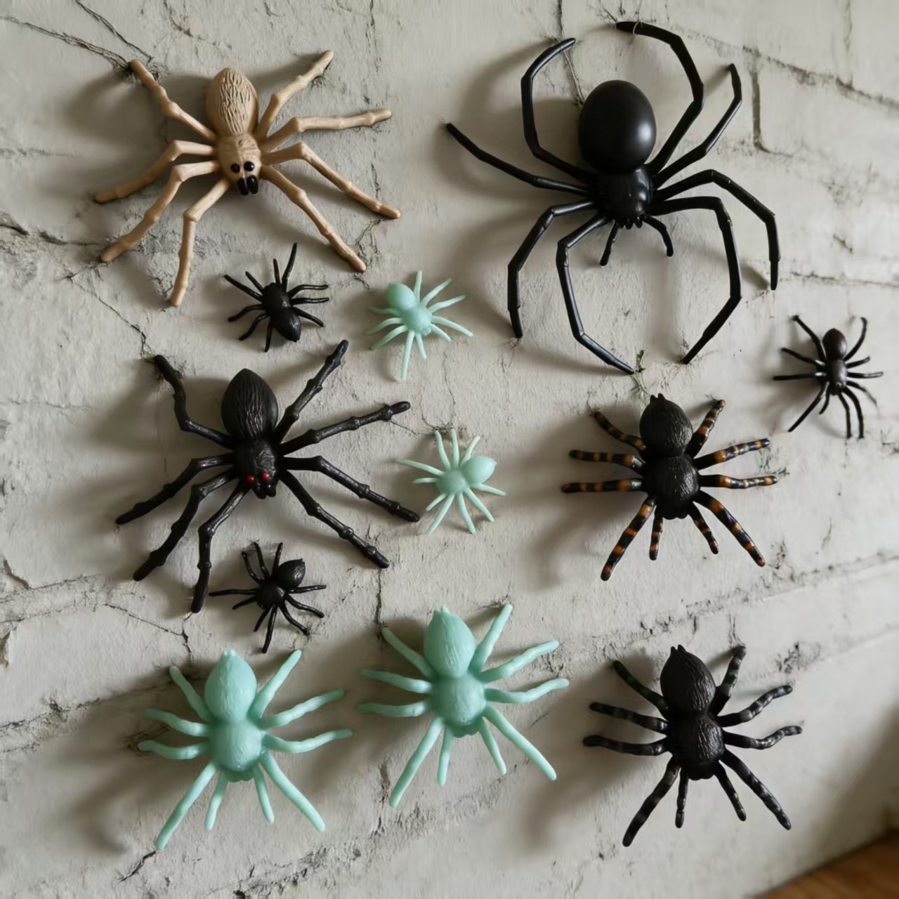 Decoración de Halloween props de simulación de araña viuda negra araña negra creativa novedad transfronteriza araña falsa araña grande araña