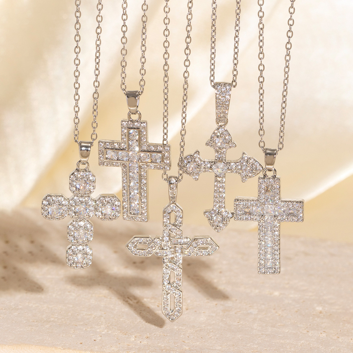 15g Weight Copper Pendant Material Zircon Inlay Material Pendant Necklace Classification Copper Chain Material cable chain Chain Type 1 Piece Quantity Wholesale Jewelry Elegant Glam Cross Copper Zircon Plating Pendant Necklace Cable Chain