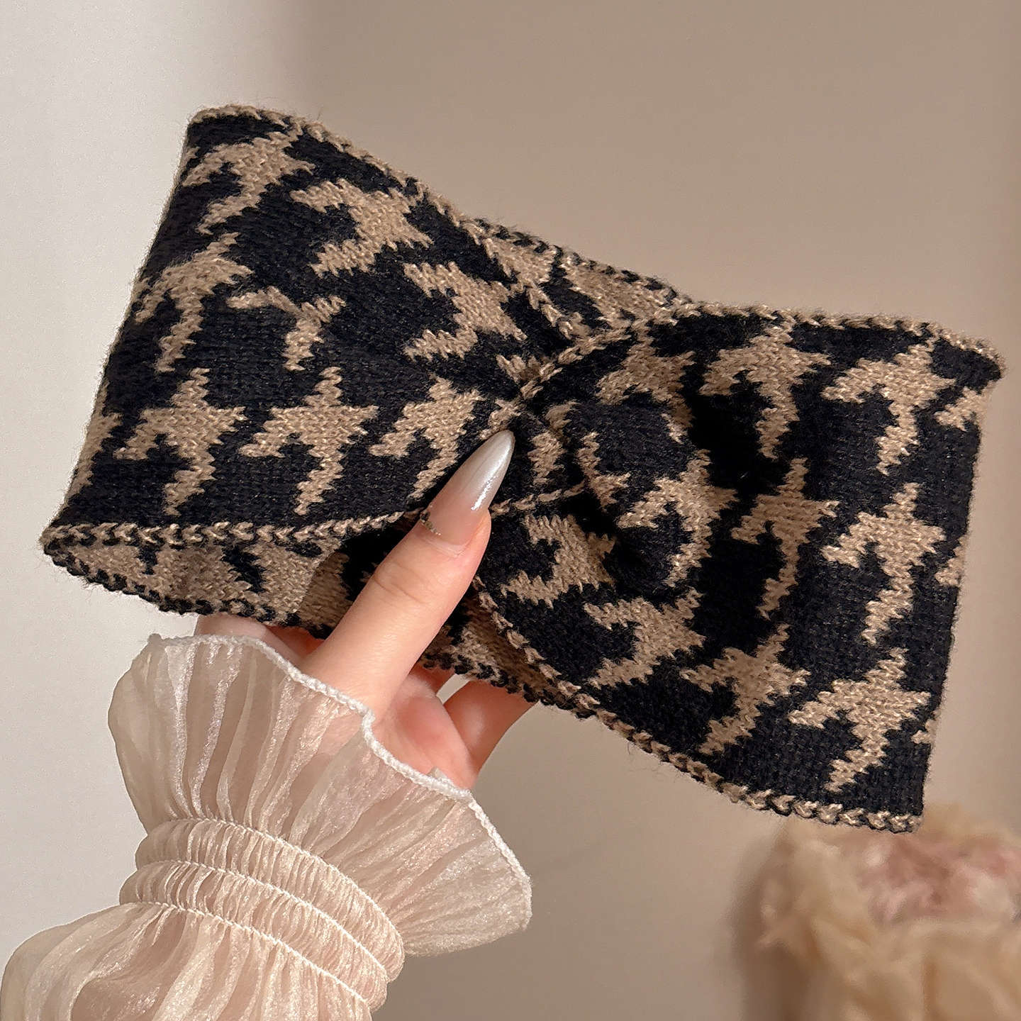 4 cartuchos de unos 20 cm de largo y 10 cm de ancho