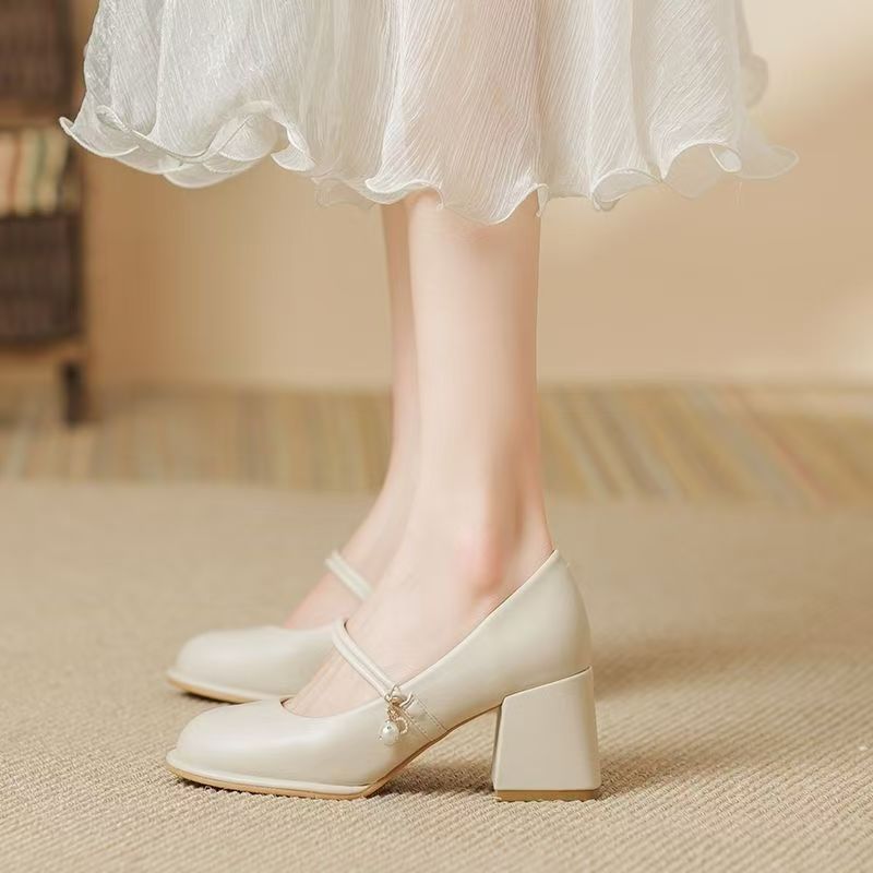 2026 nuevo estilo de verano con cheongsammarie zapatos de estilo de hadas de color sólido simple zapatos de moda pequeños zapatos blancos para mujeres