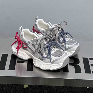 ��Ƥ����ϵ�ЬŮ2026�����¾W��͸�����@С�_���e�r���\��Ь