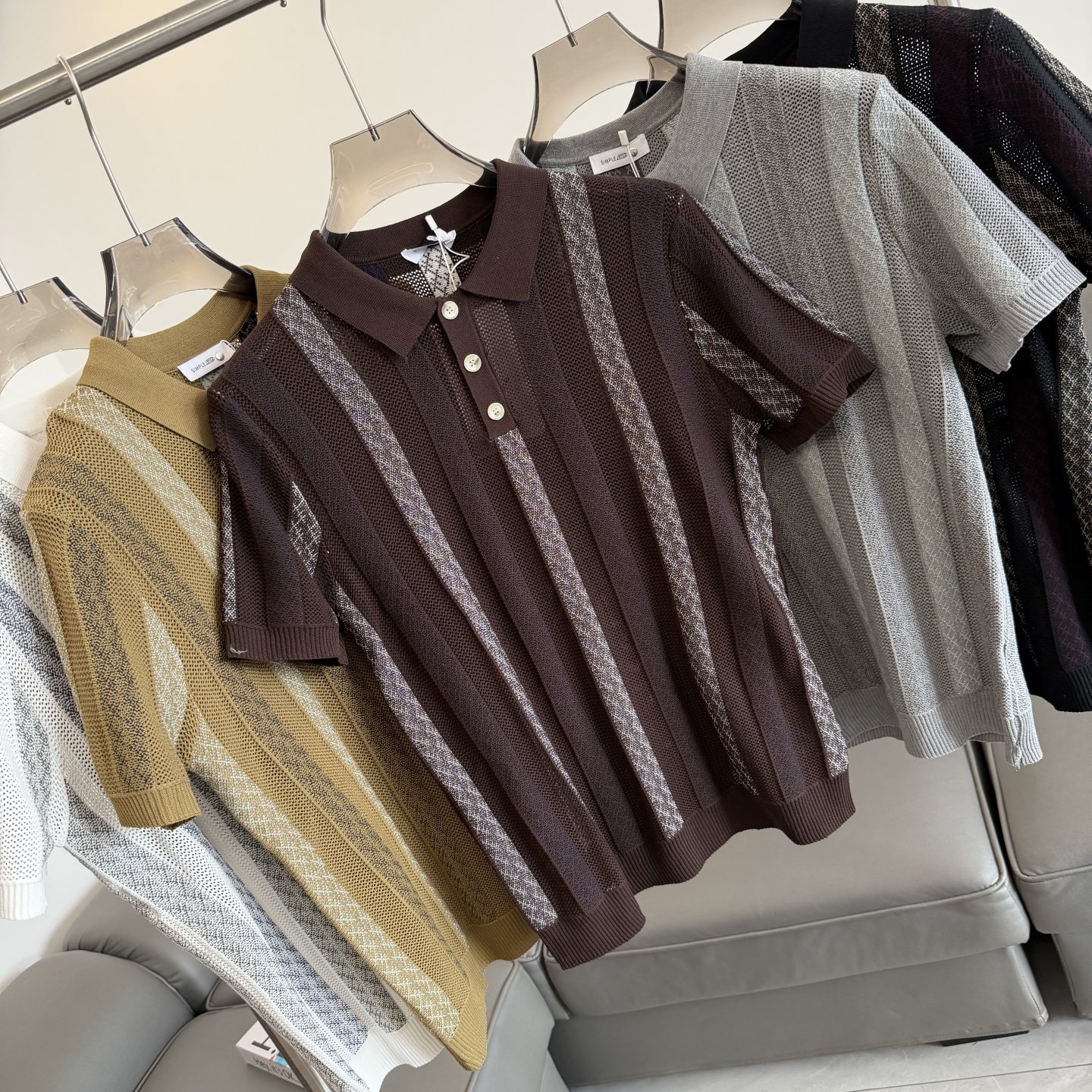 Polo camiseta de punto camiseta de manga corta camiseta de hombre solapa rayas huecas viejos vientos de alto nivel de verano fábrica transfronteriza al por mayor image 11