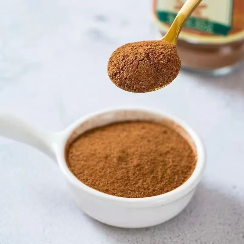Cinnamon Powder (Cinnamomum cassia) — Freshly Ground Food-Grade Spice for Coffee & Baking, 500g in use