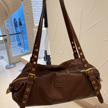 早秋新款缪系秀款泡泡羊皮机车包高级感腋下手提单肩法棍包包时尚