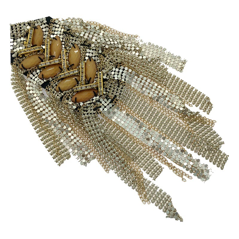 Корейская версия улучшенной роскоши со стразами