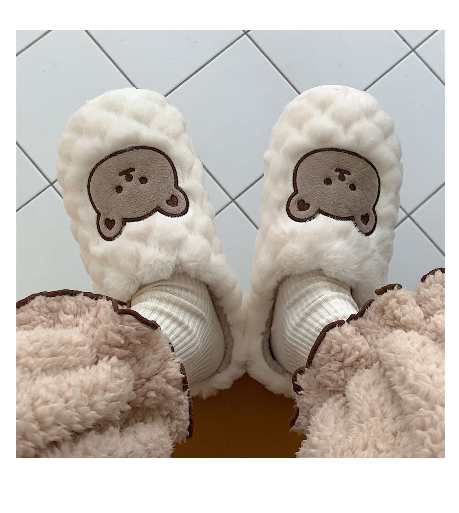 Women's Fashion Bear Round Toe Cotton Slippers display picture 3