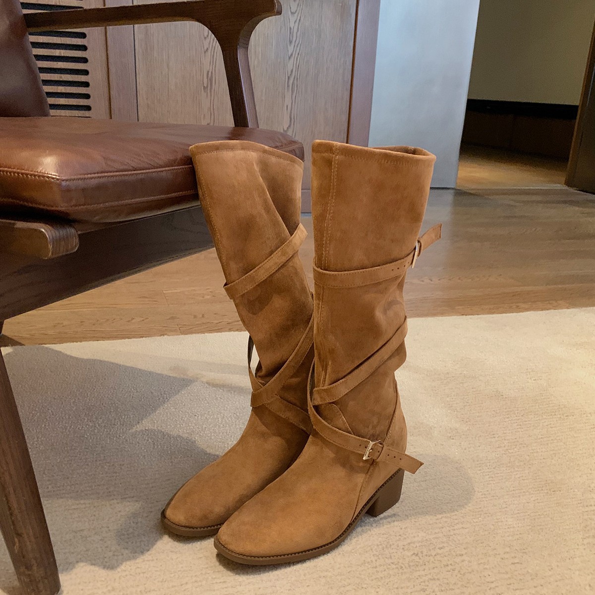New autumn and winter height increase of 7cm ~ long leg pointed round toe cross buckle pleated thick heel mid-calf boots knight boots