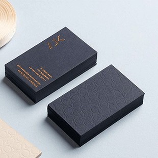 ���{ɫ���κз��w���жYƷ�а��b����C�����y