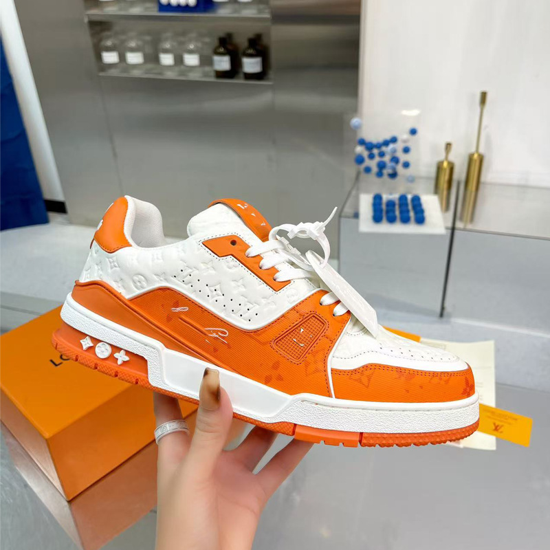 Zapatos de moda europeos Guangzhou de alta versión驴 entrenador zapatos deportivos ociosos de cuero universal para hombres y mujeres