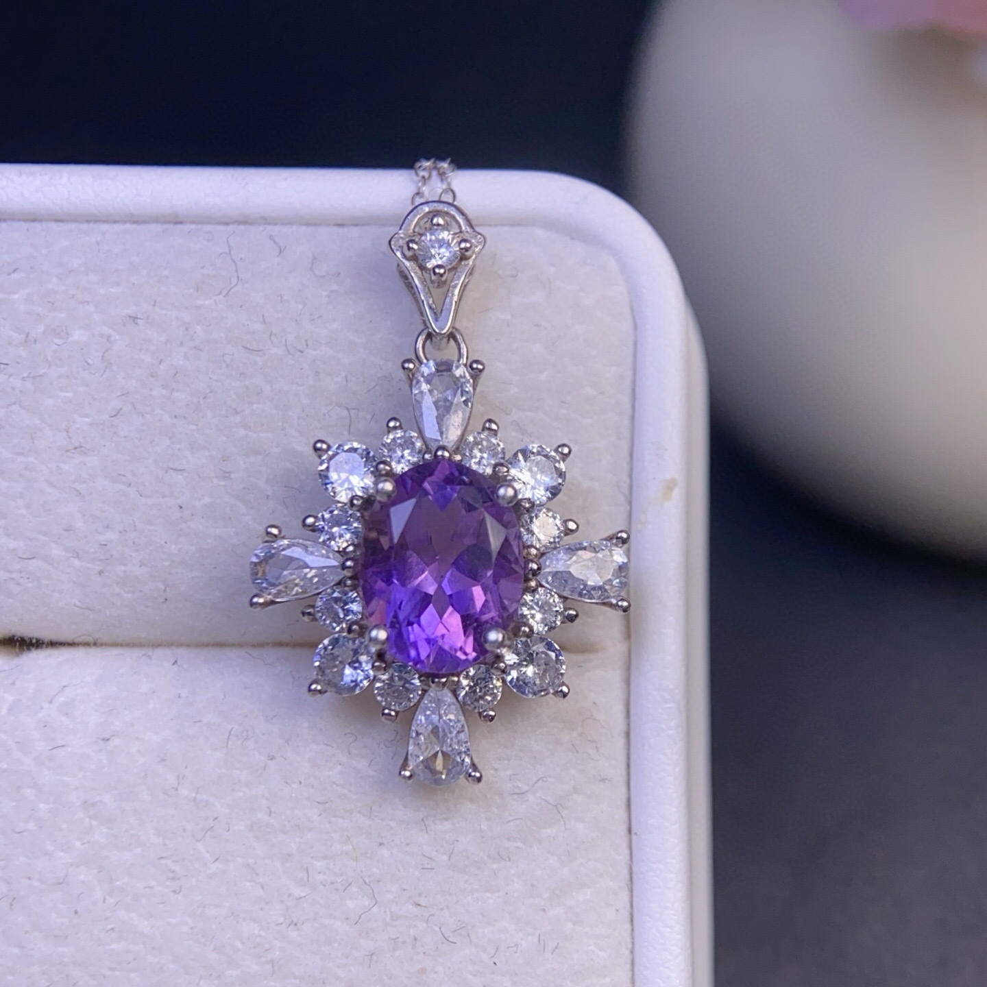 Organic crystal pendant with amethyst