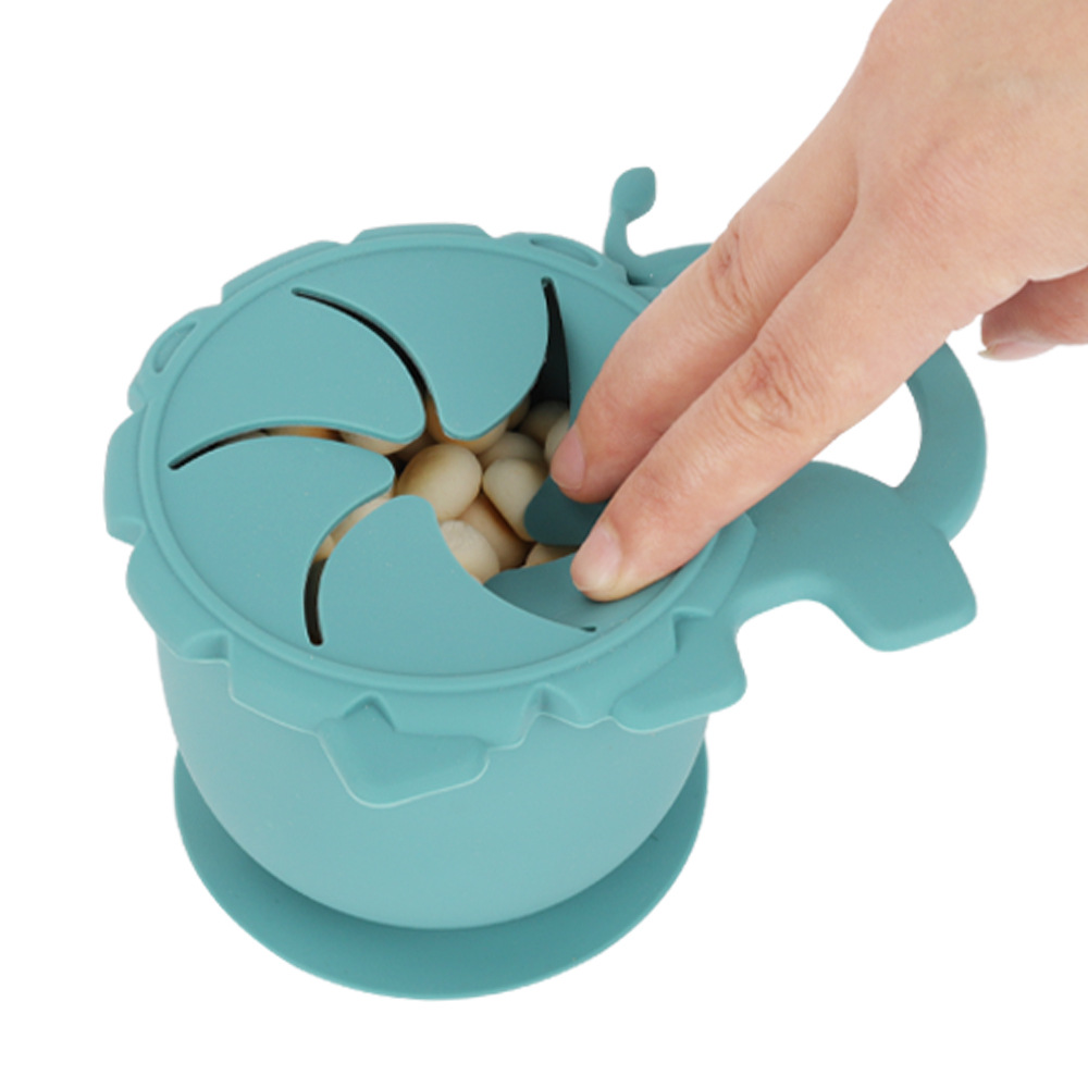 定制硅膠零食杯 嬰幼兒一體藍(lán)色零食杯 硅膠一體零食杯小吃杯