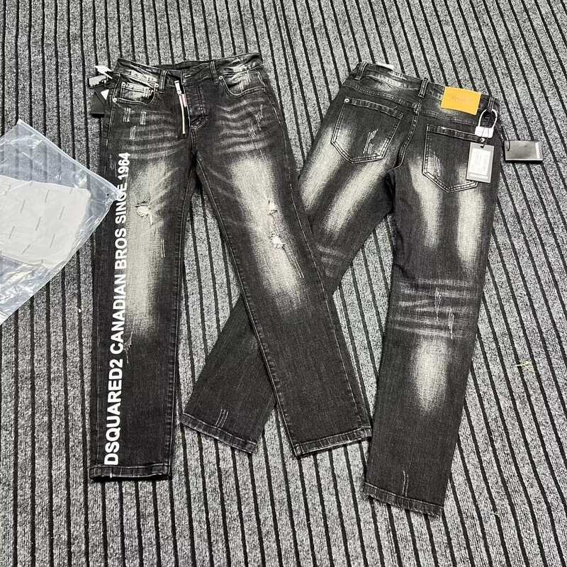 Trendy Brand New High-End Jeans with Side D2 Letter Pattern for Men, Fashionable Light Luxury Distressed Ripped Chain Long Pants