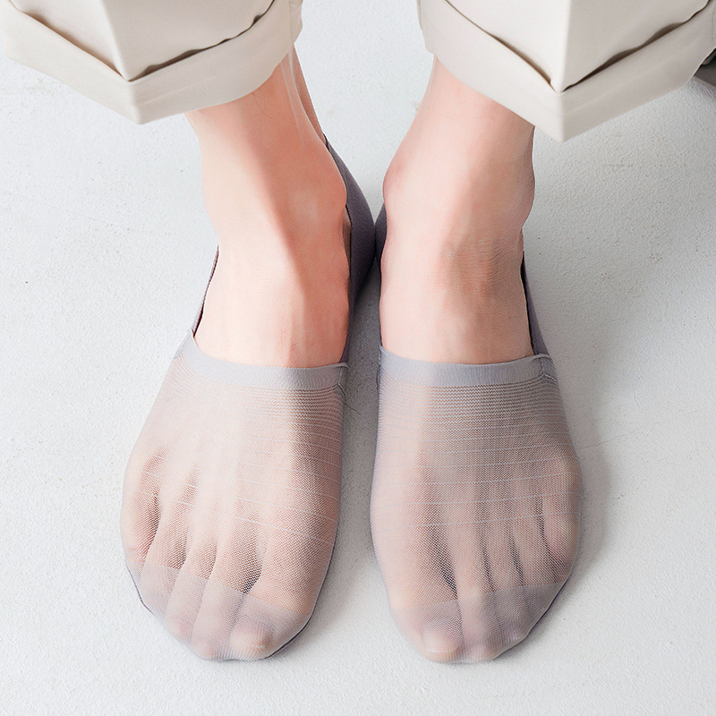 Calcetines invisibles de verano de los hombres calcetines delgados de seda de hielo a rayas finas de corte bajo de silicona antideslizante talón simple barco Calcetines