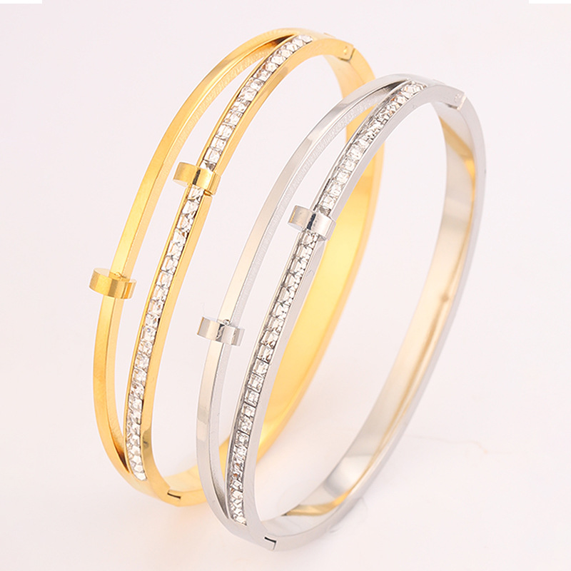 Pulsera de Acero de Titanio con Incrustación de Diamantes