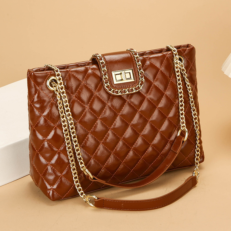 Nuevo bolso de hombro para mujer de gran capacidad, mochila de cercanías para axilas, bolso diagonal portátil simple de moda, bolso femenino al por mayor