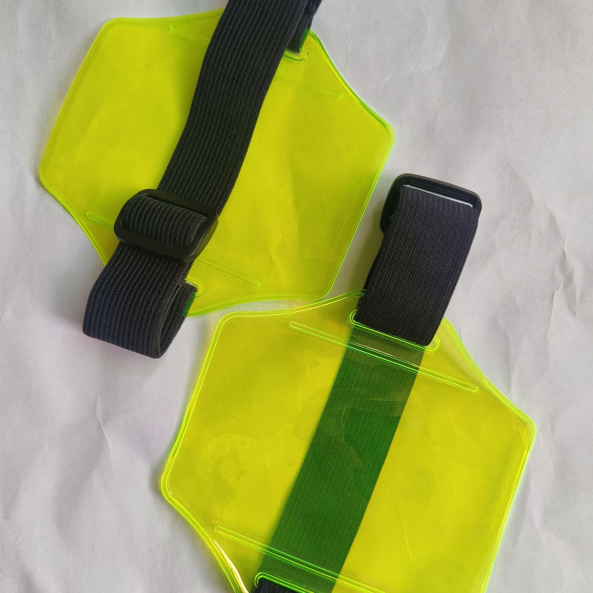Mayorista bolso de brazo correa de tarjeta de identificación PVC cubierta transparente al aire libre cubierta de brazo protector de tarjeta de identificación protector de brazalete