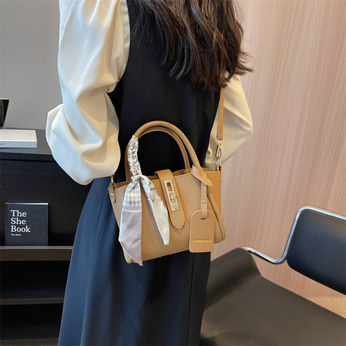 Niche design handbag  new fashion retro wing bag western style silk scarf decorated shoulder crossbody bag