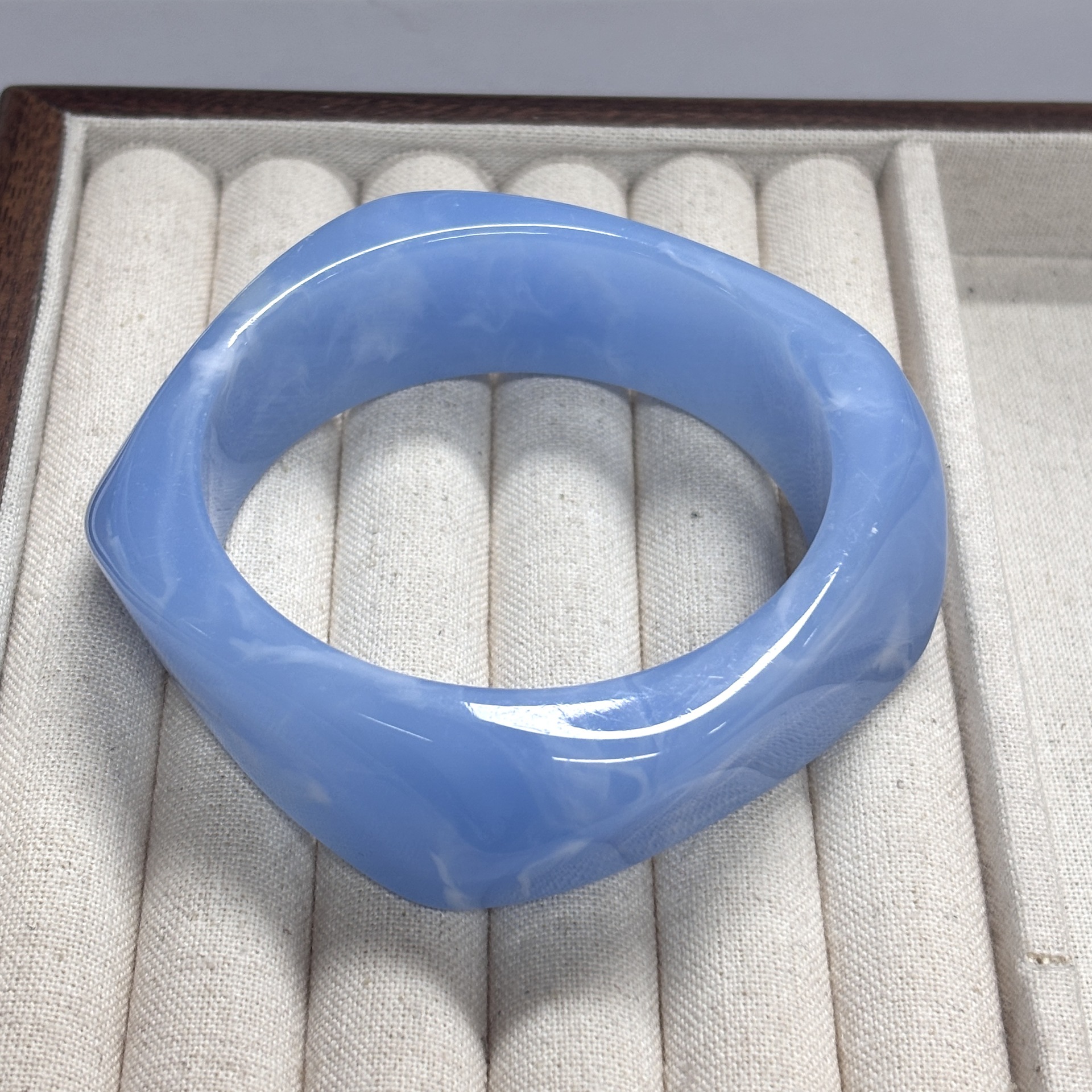 Diamond-shaped sky blue brushed--inner diameter 65, weight 53g
