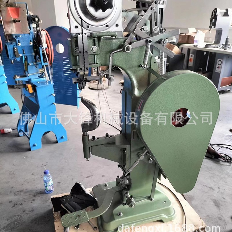 ����Ь˫����Զ�í�����ŷ�Ь���Զ���׻���Ь�ۼ��ۿ�í����