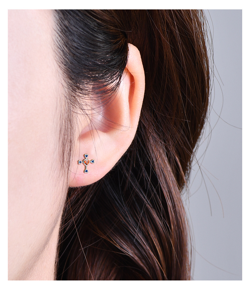 Simple Style Cross Heart Shape Silver Plating Inlay Zircon Ear Studs 1 Pair