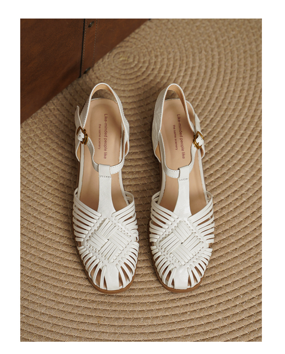 Sandal nữ quai ngang T-clasp gót thấp 4 cm phong cách vintage dệt rỗng — đen chi tiết 19