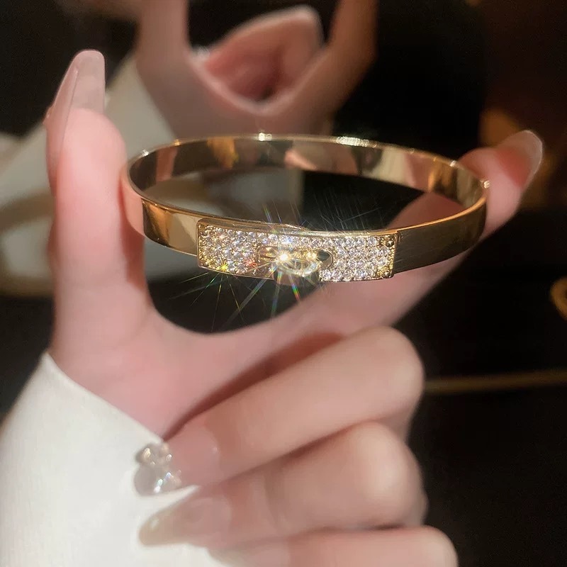 法式花朵锆石手镯轻奢高级感手环精致简约时尚百搭手饰设计感小众|undefined