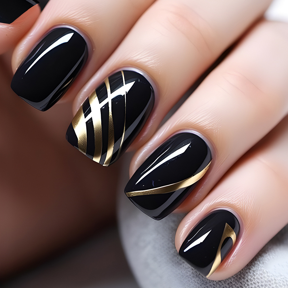 Ventas transfronterizas de líneas de oro negro manicuras retro estilo de alto rendimiento desgaste de uñas cortas 24 piezas empaquetadas parches de uñas terminados