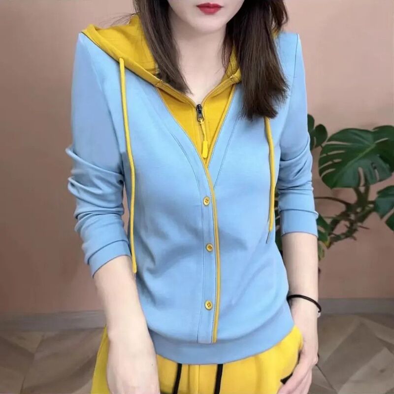 Spring and Autumn Design-Inspired Hooded Slim-Fit Women's Long-Sleeve Top, New Fashion Versatile Loose Color-Block Casual Shirt