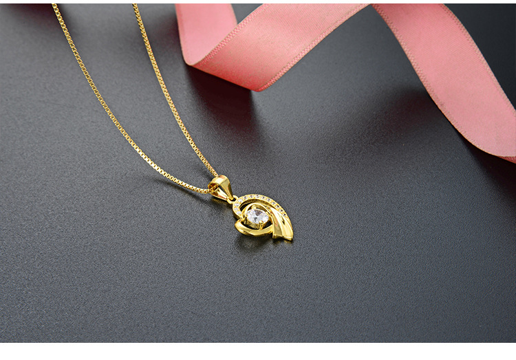 Fashion S925 Silver Zircon Necklace Clavicle Chain Heart Pendant Wholesale display picture 3