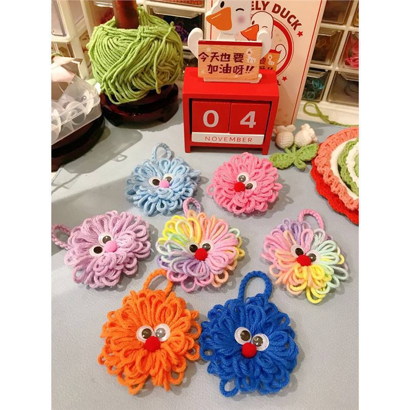 Operación de clase grande de jardín de infantes, juguetes hechos a mano, herramientas de tejido de lana, bricolaje, mano-ojo, coordinación de movimientos finos