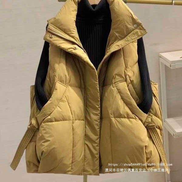 Women's oversized down vest, fashionable and stylish for fall and winter, sleeveless, 2026 new collection, thickened outerwear