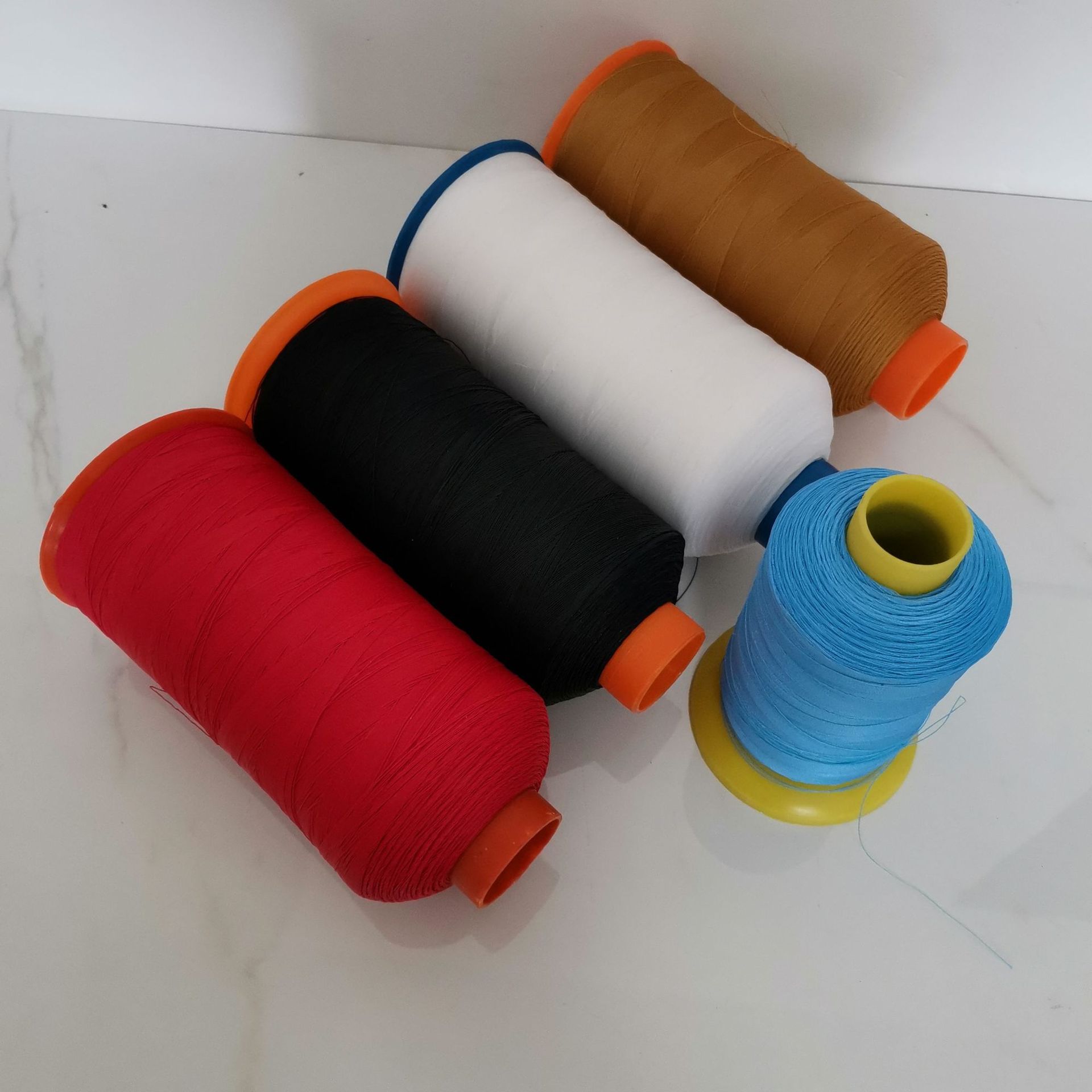 厂家供应PTFE缝纫线耐高温耐强酸碱滤袋滤网缝合线聚四氟铁氟龙线