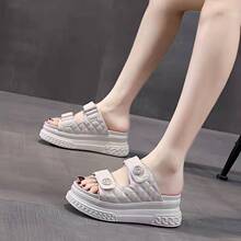 �����ЬŮ���⴩С���L����2024���ļ��¿�W�t�ɸ�߸�һ�֛���