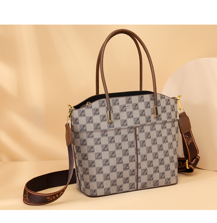 Single-shoulder bags, foreign trade women's bags, this year's popular small bags, women's bucket bags, fashionable and niche hand-held versatile crossbody bags undefined